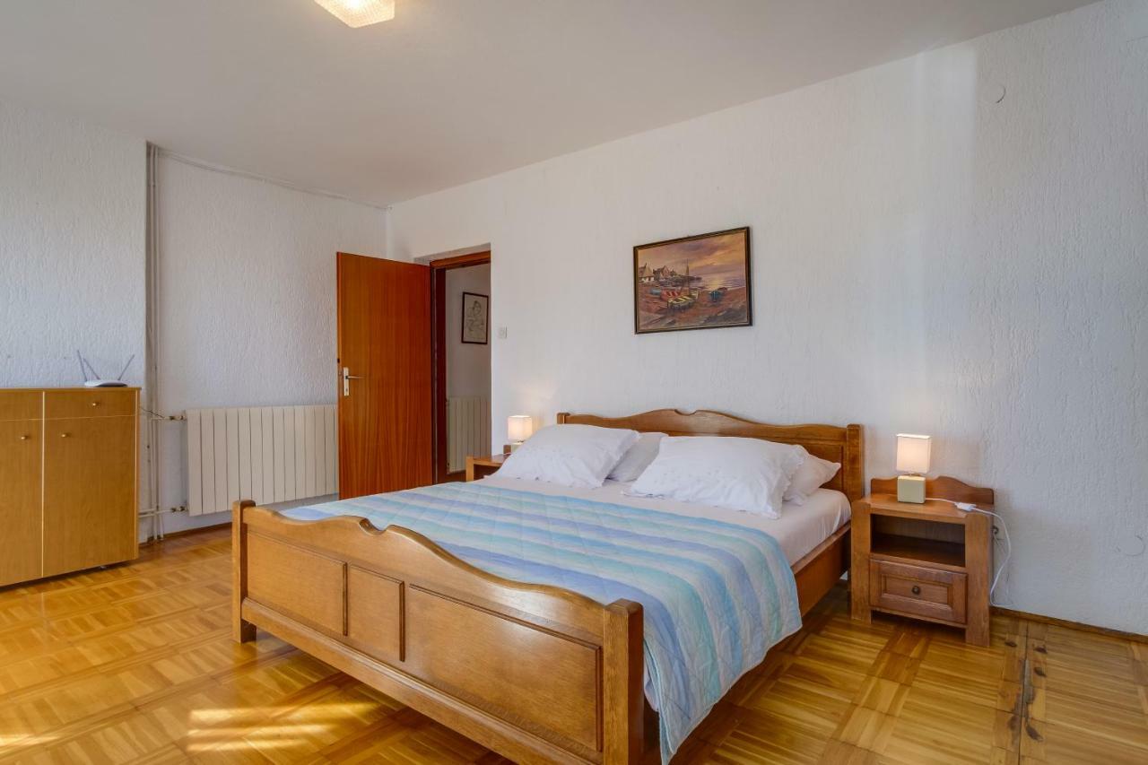 Apartmani Maris มาลีโลชินจ์ ภายนอก รูปภาพ