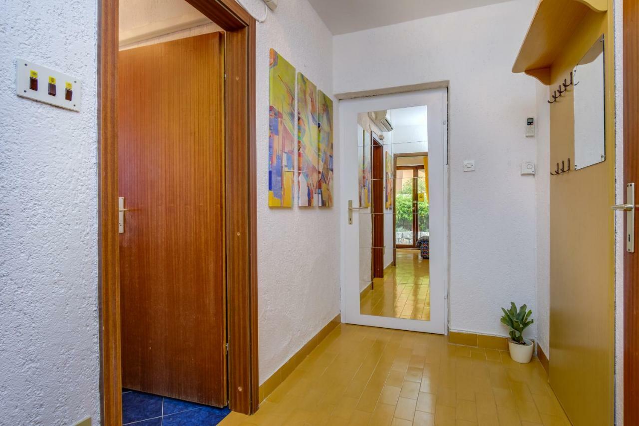 Apartmani Maris มาลีโลชินจ์ ภายนอก รูปภาพ