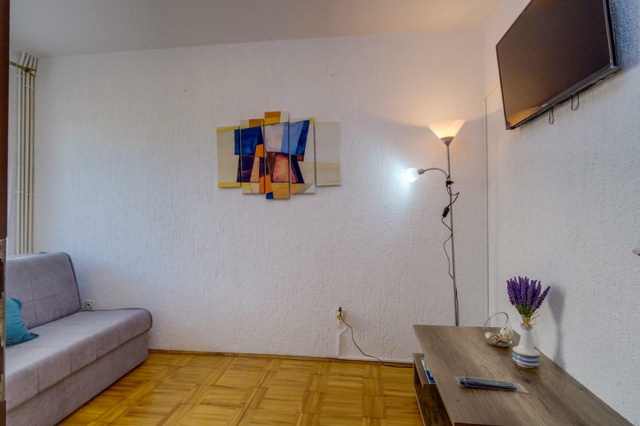 Apartmani Maris มาลีโลชินจ์ ภายนอก รูปภาพ