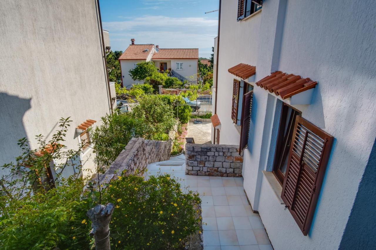 Apartmani Maris มาลีโลชินจ์ ภายนอก รูปภาพ